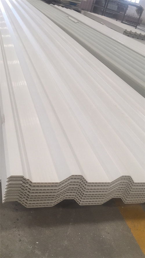 虹鑫建材 咸陽(yáng)APVC復(fù)合瓦與木材的完美結(jié)合