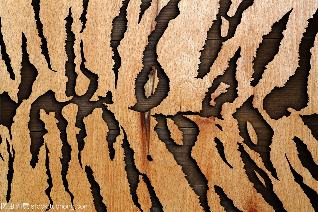 虎紋木韻 當自然狂野邂逅匠心紋理